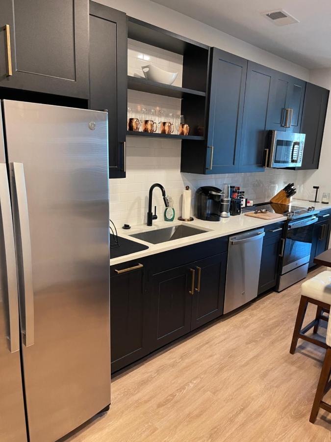 Entire Modern Luxury 1-1 Near Airport-downtown Guest house *